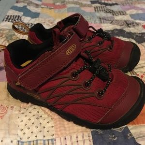 Keens cnx chandler sneaker size 9